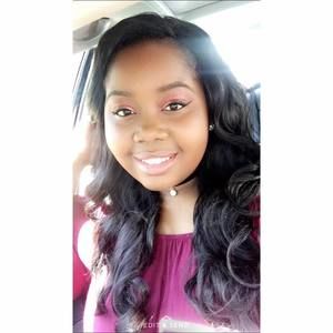 Meet your Posher, Kayla